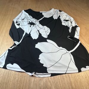 Liz Claiborne Career Woman Floral Tie Waist Top Black White Stretch 2X